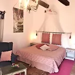 Guest house D'hotes L'arbre D'or Saint-Michel-d'Euzet