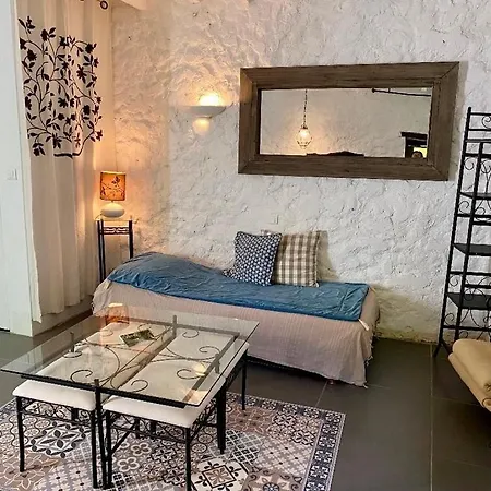 ゲストハウス D'hotes L'arbre D'or Saint-Michel-d'Euzet